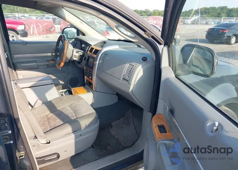 2007 Chrysler Aspen Limited z USA, uszkodzony, nr VIN 1A8HW58P37F505403